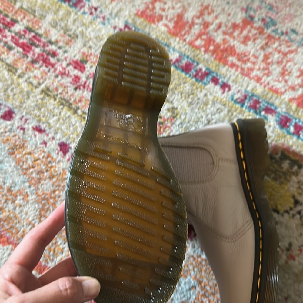 Dr. Martens Women's 2976 Virginia Leather Chelsea Ankle Boots (NWOT) - Picture 5 of 6